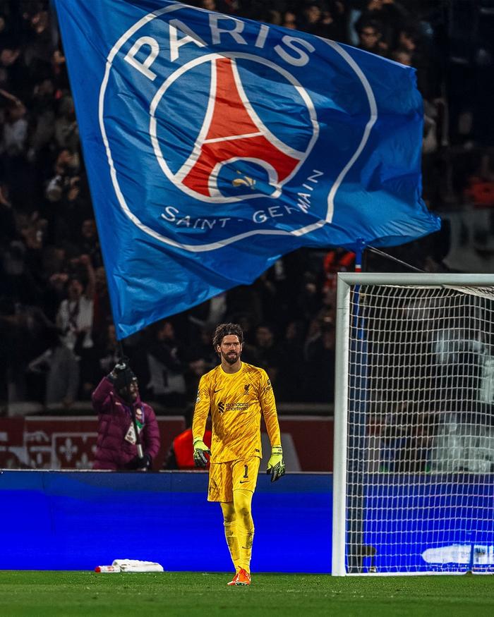 开云平台-巴黎圣日耳曼客场惨败，遭遇连败