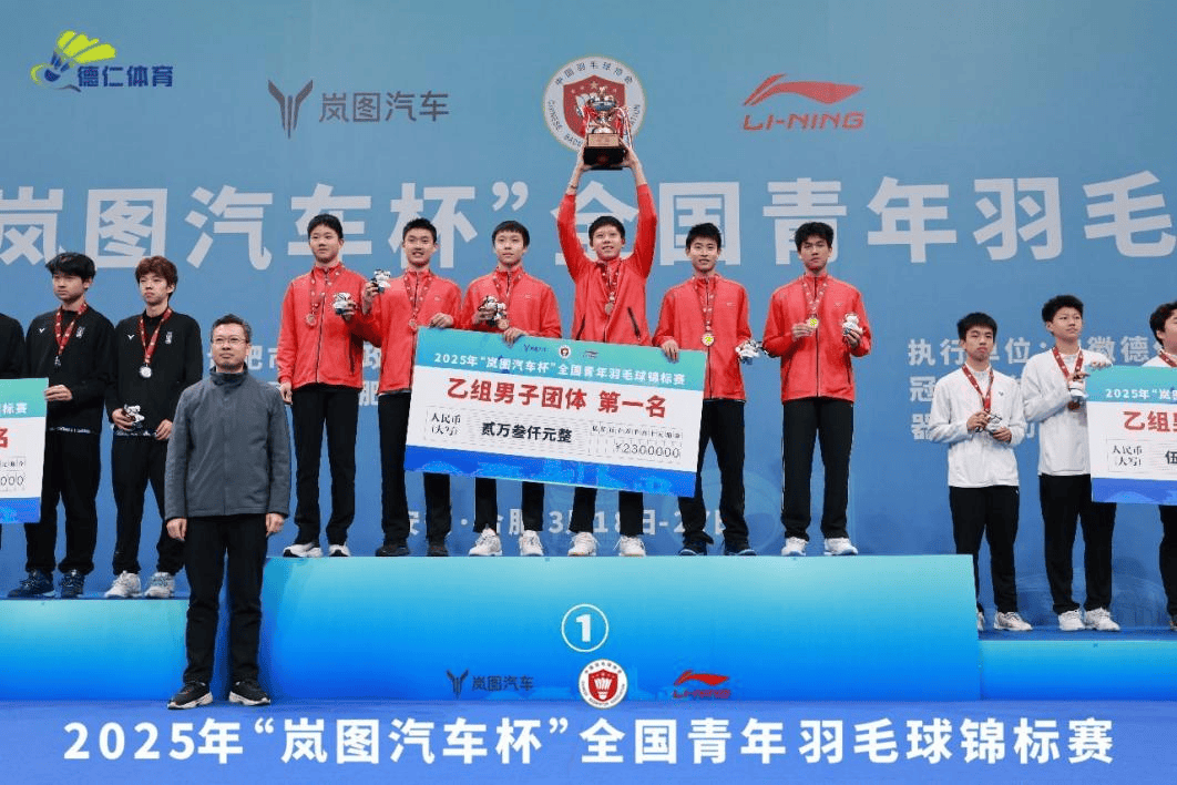 包含刺激比赛,球队奋力拼搏冲刺冠军梦想的词条 包含刺激比赛,球队奋力拼搏冲刺冠军梦想的词条