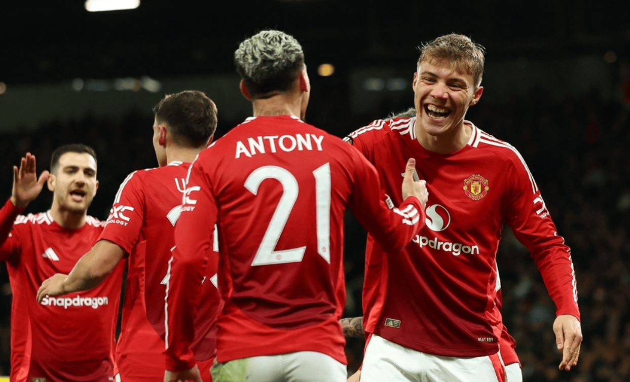 科尔希裤爆六进球，曼联大胜晋级，欧冠赛场再添一抹亮色的简单介绍