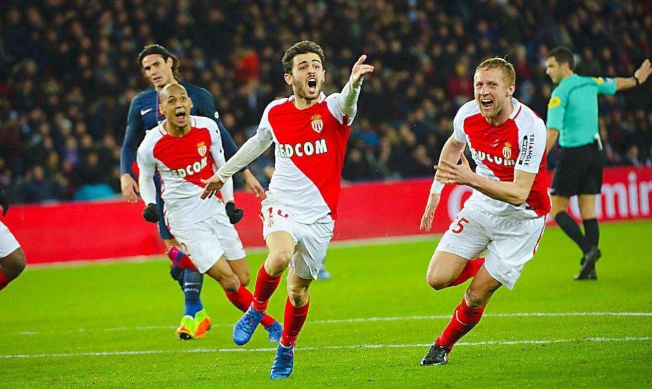 南特队和里昂队在激烈的比赛中战平 南特队和里昂队在激烈的比赛中战平