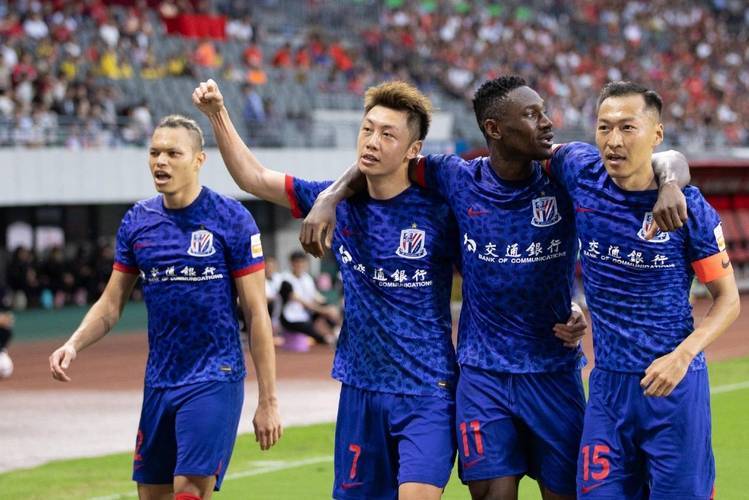 恒大队即将对决申花，球员状态火热