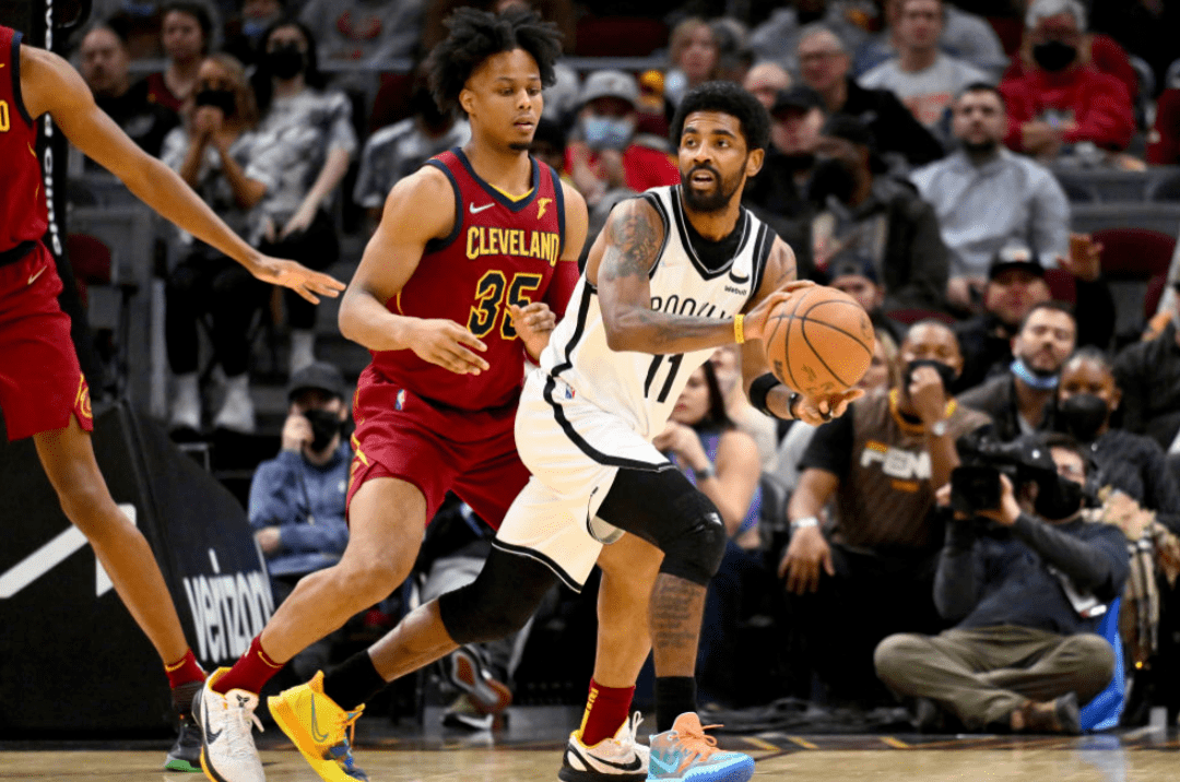 包含球场上的角逐之战:双方火力全开拼尽全力的词条 包含球场上的角逐之战:双方火力全开拼尽全力的词条