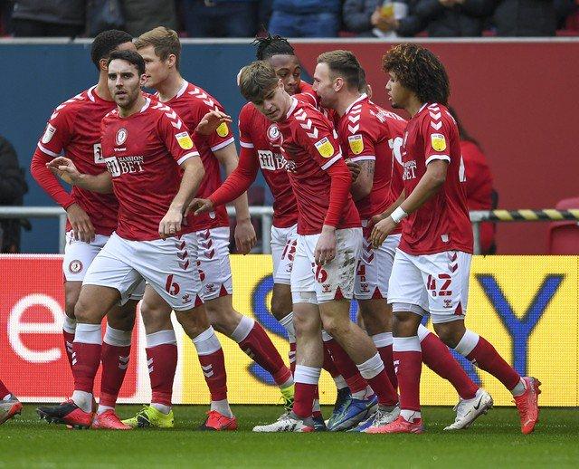 阿尔勒主场取胜，全队备战下一个挑战