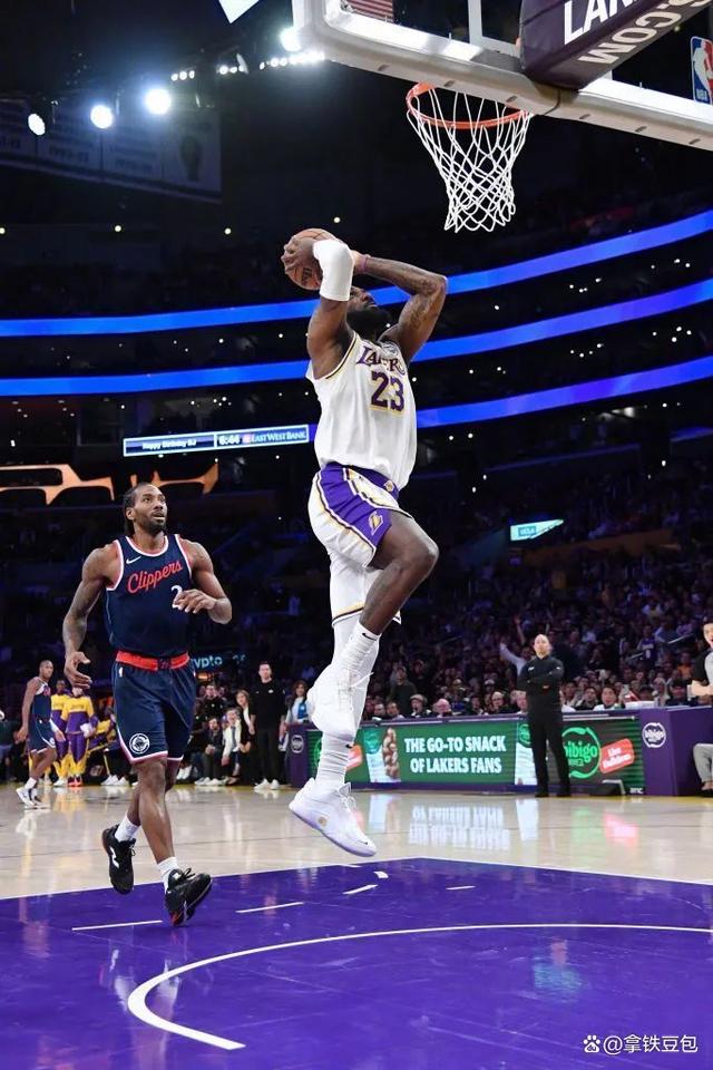 快船双塔发威,击败湖人豪取胜利的简单介绍 快船双塔发威,击败湖人豪取胜利的简单介绍