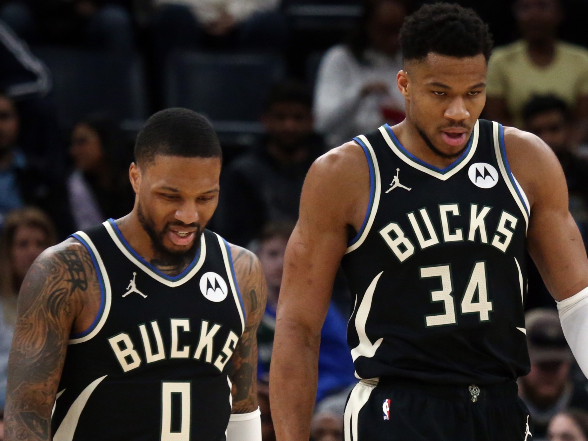 关于雄鹿队客场失利,球队需总结教训迅速调整的信息 关于雄鹿队客场失利,球队需总结教训迅速调整的信息