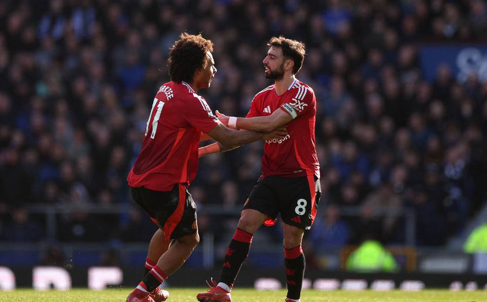 曼联联手埃弗顿击败莱斯特城