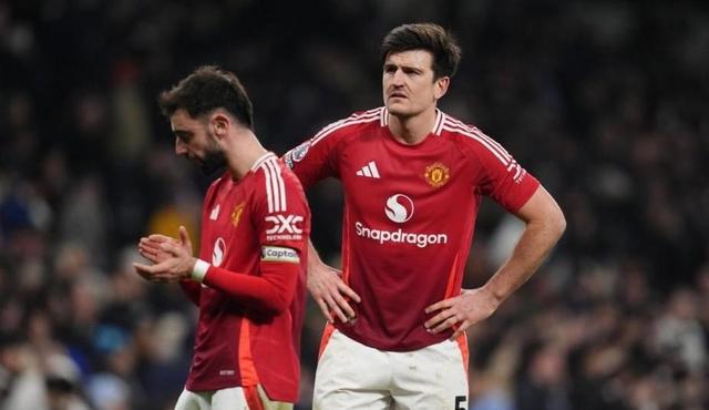 曼联悲情告别,欧冠之旅终结,球迷惋惜失落 曼联悲情告别,欧冠之旅终结,球迷惋惜失落