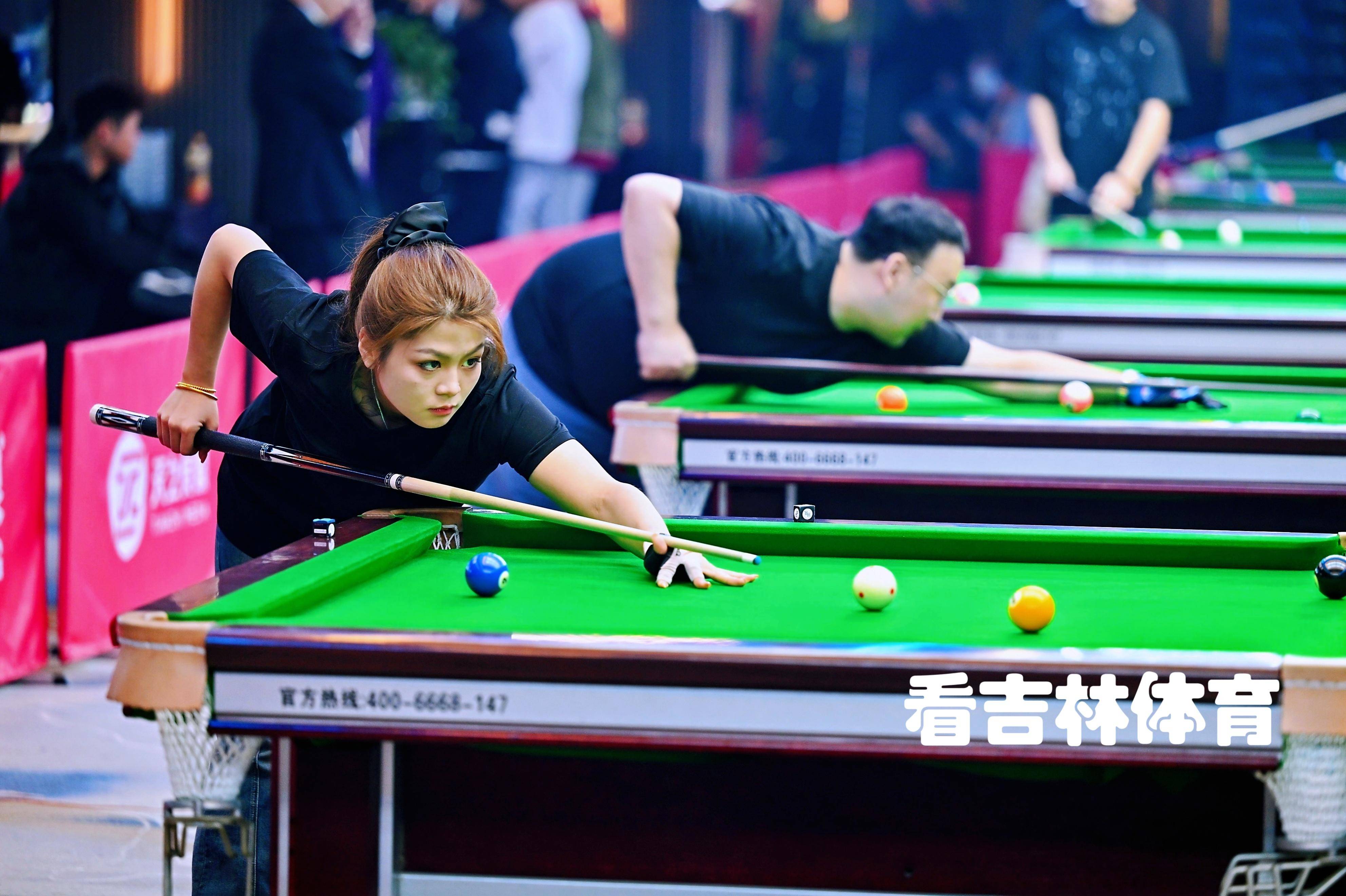 体育赛事吸引了各界观众前来支持 体育赛事吸引了各界观众前来支持