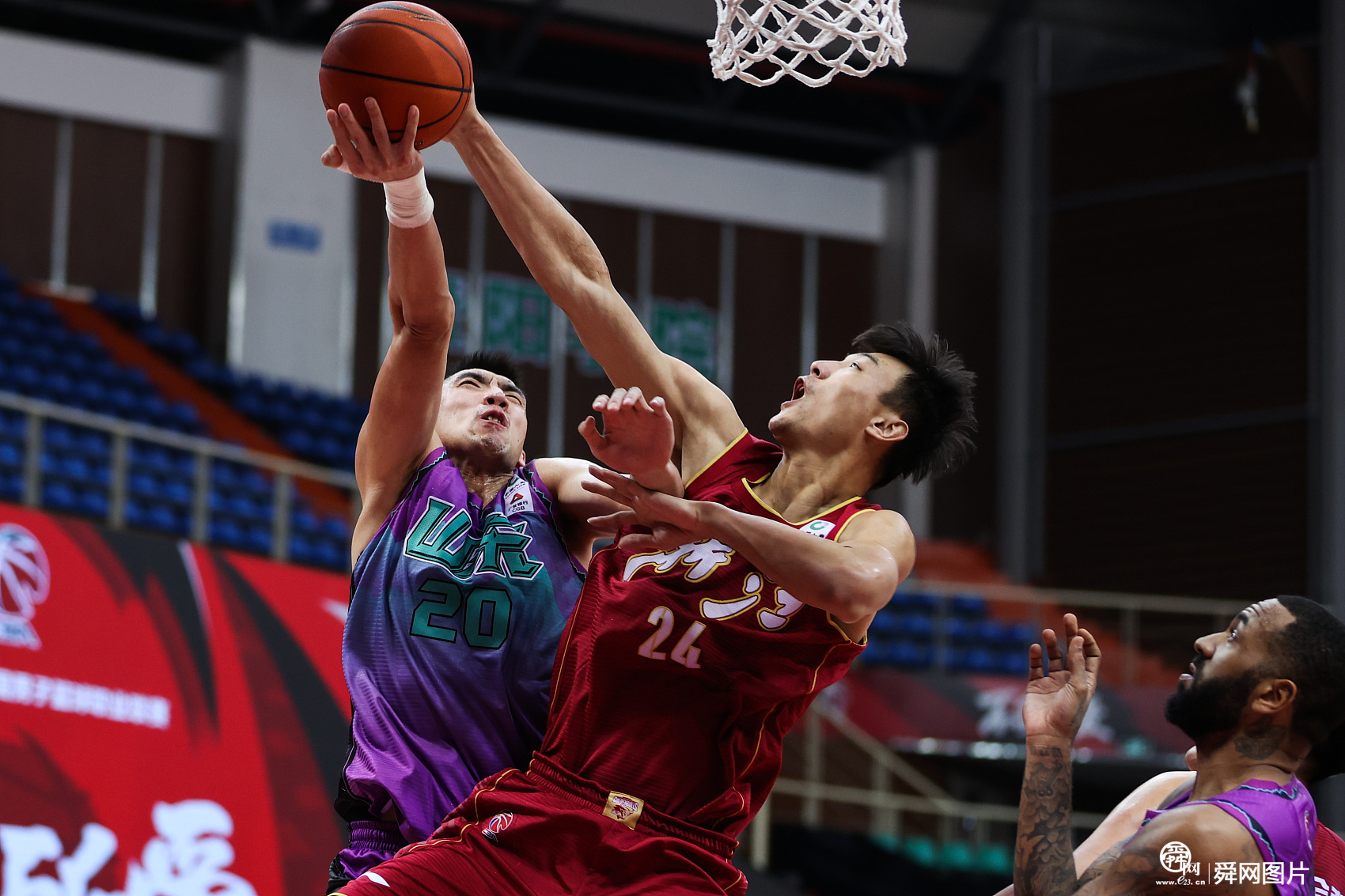 墨西哥男篮猛烈进攻，大胜对手晋级半决赛