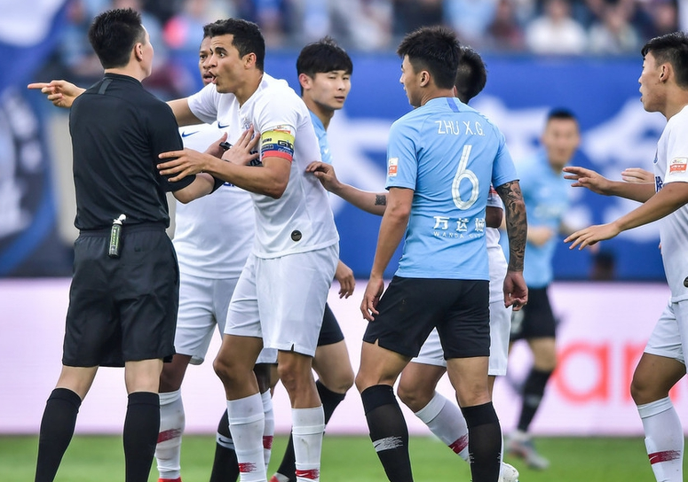 天津天海客场大胜大连一方,取得两连胜 天津天海客场大胜大连一方,取得两连胜