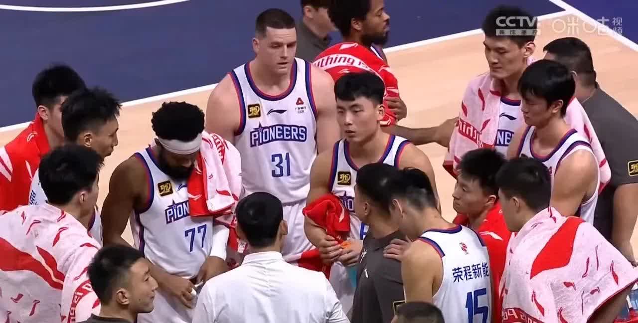 包含天津泰达在客场不敌对手遭遇失利的词条