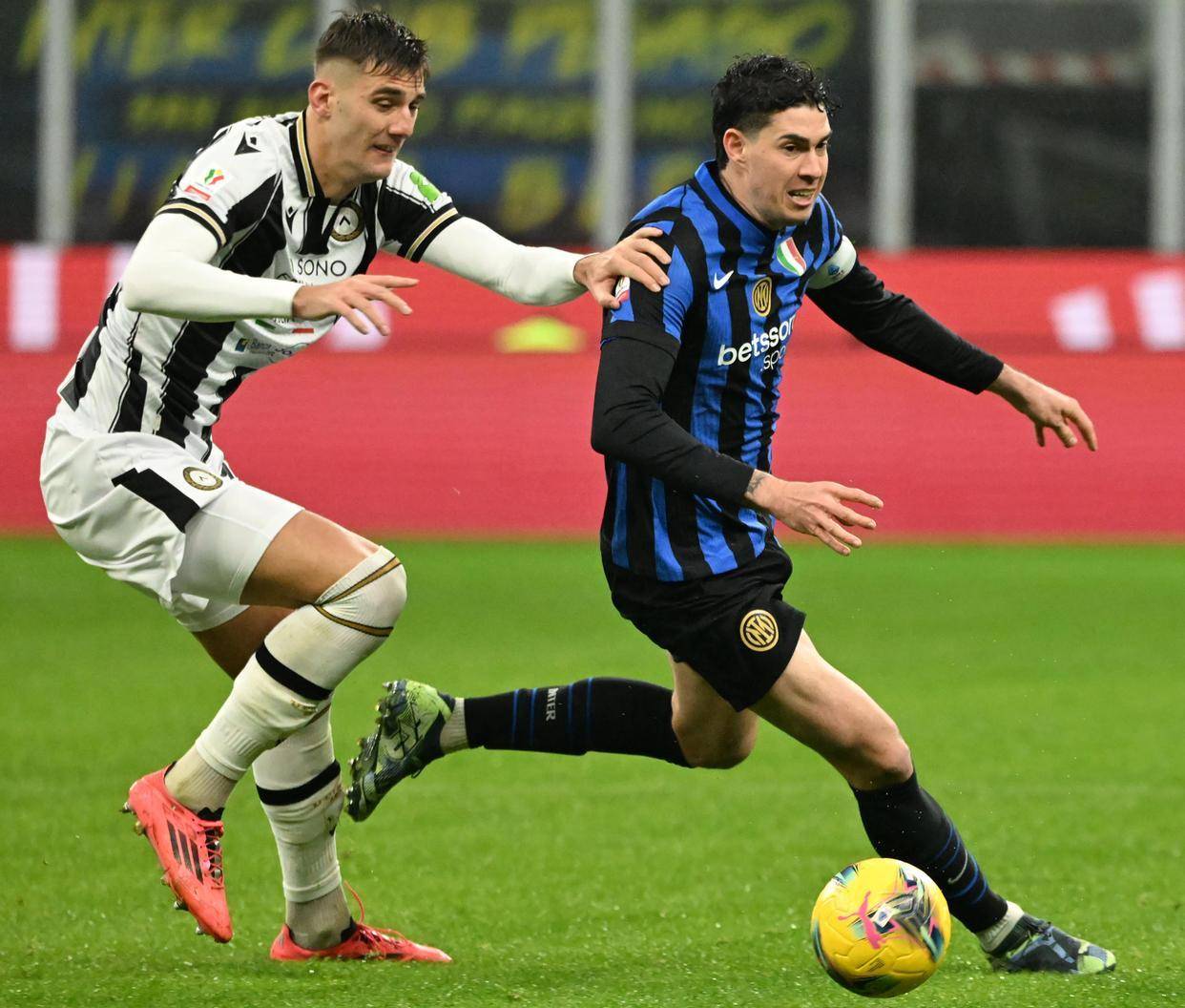 乌迪内斯在主场大胜，球队状态稳定