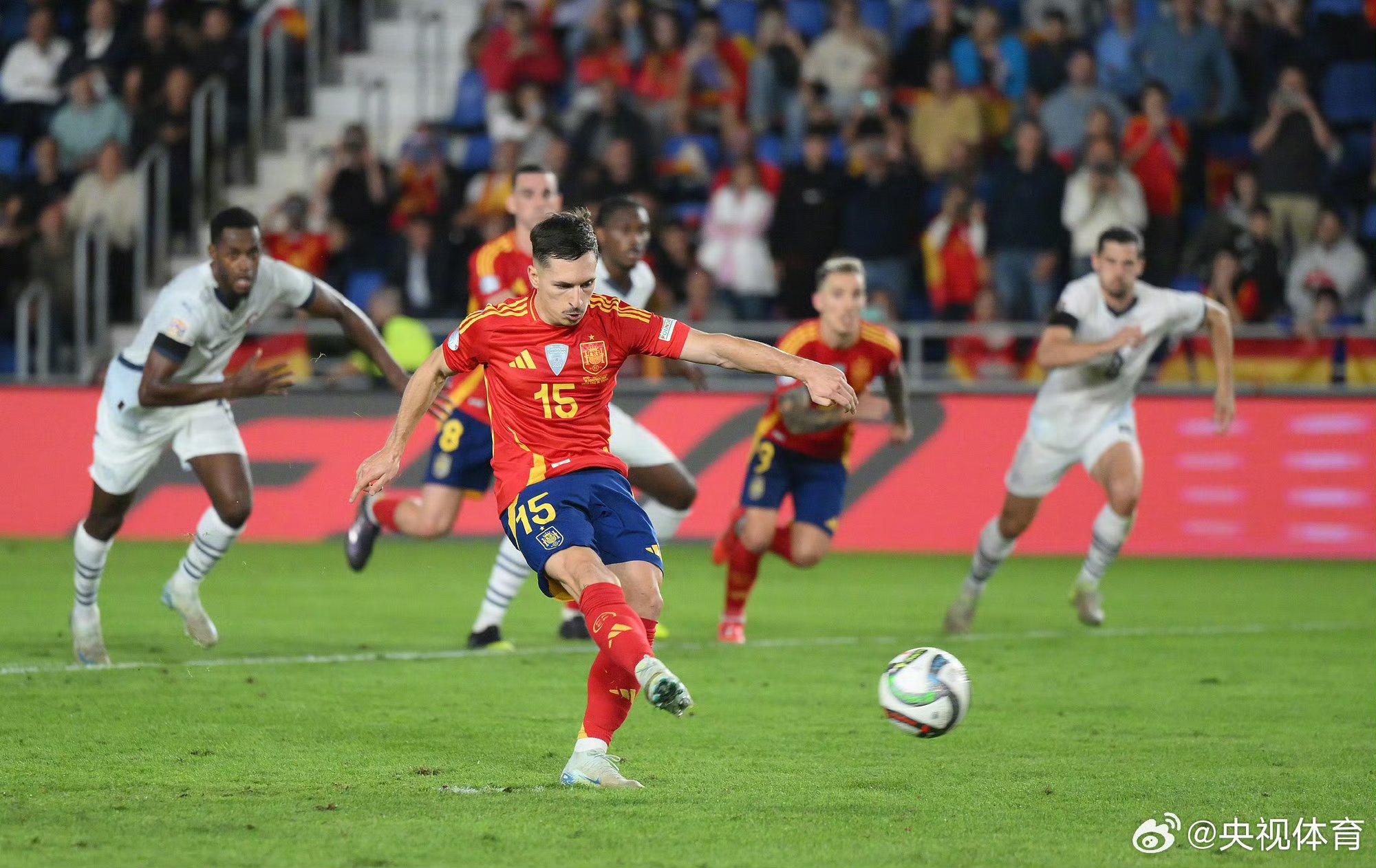 包含瑞士队在欧预赛比赛中-战胜爱尔兰的词条