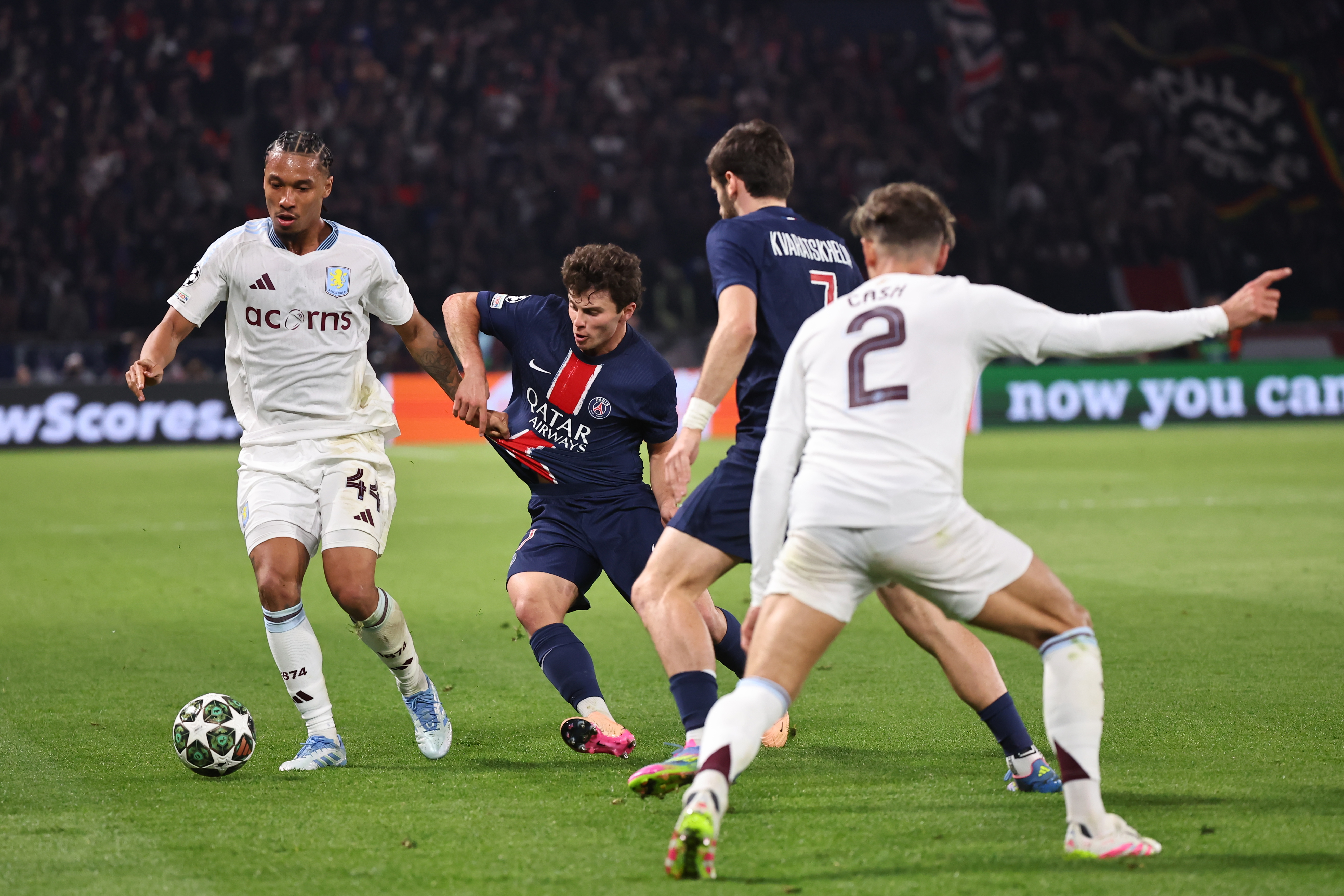 包含欧洲国际足球赛事场面激烈，胜负可期的词条