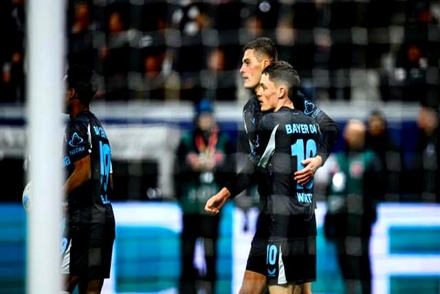 法兰克福客场大胜,稳固前四位置的简单介绍 法兰克福客场大胜,稳固前四位置的简单介绍