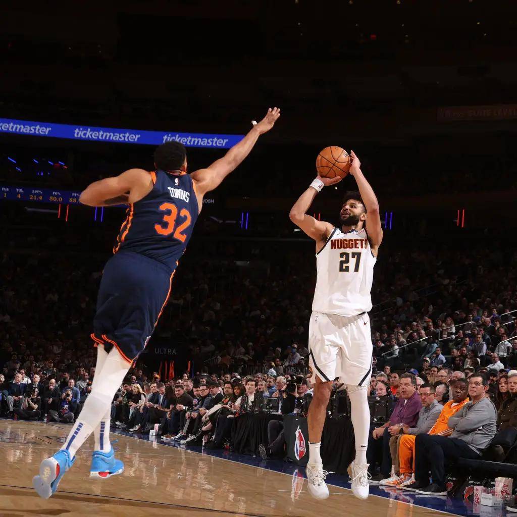 活塞大胜黄蜂，客场取得胜利