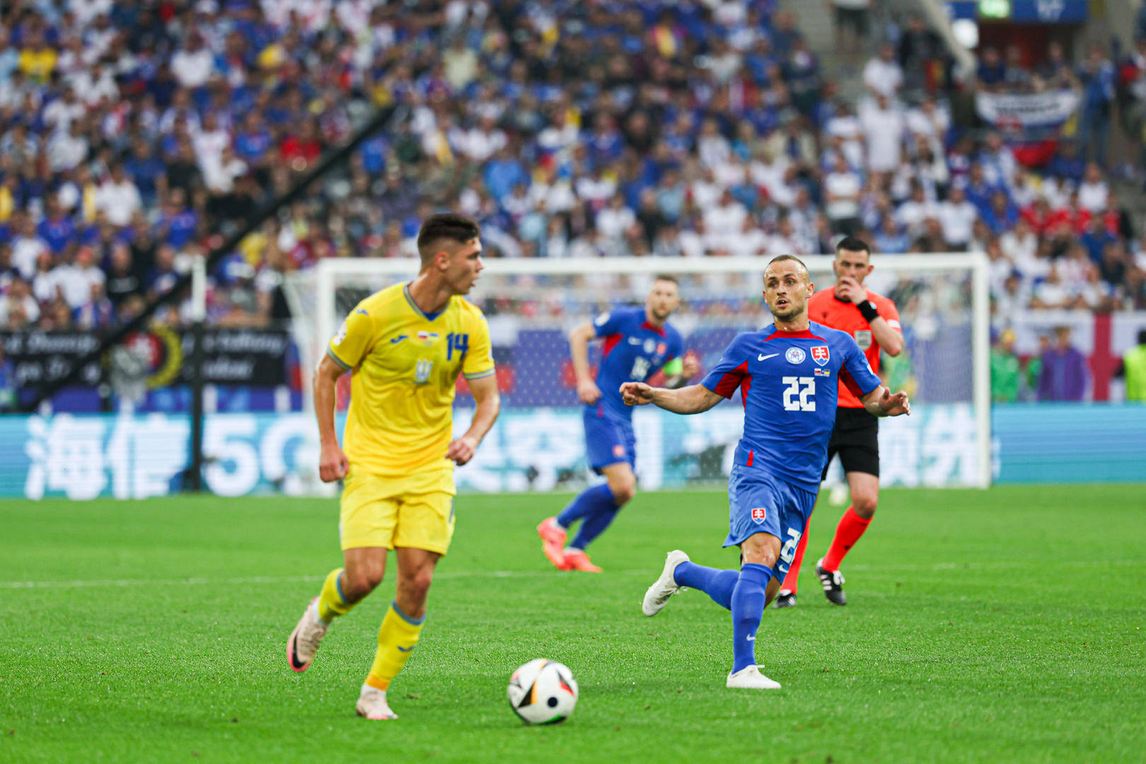 包含科索沃逆转斯洛伐克,锁定欧洲杯淘汰赛的词条 包含科索沃逆转斯洛伐克,锁定欧洲杯淘汰赛的词条