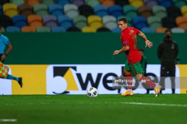 黄金中场强势复出,助球队连胜 黄金中场强势复出,助球队连胜