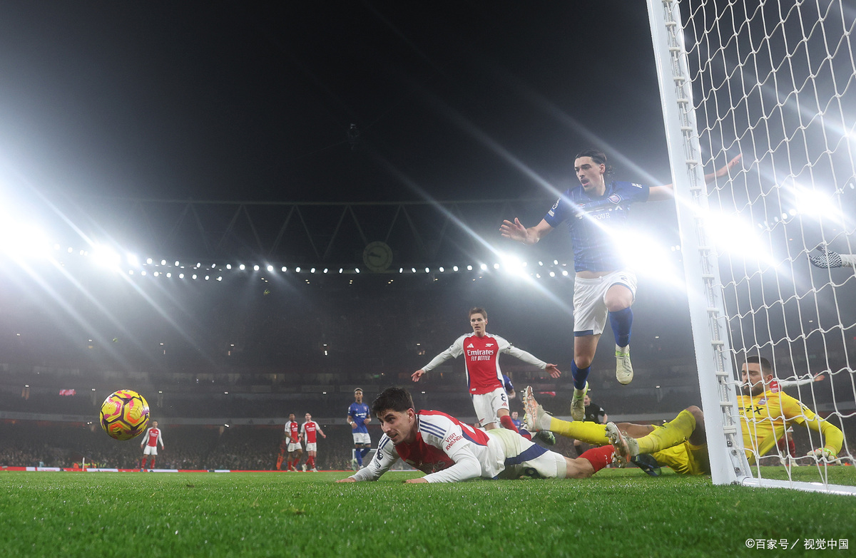 教练智慧部署破解对手战术,助球队获胜 教练智慧部署破解对手战术,助球队获胜