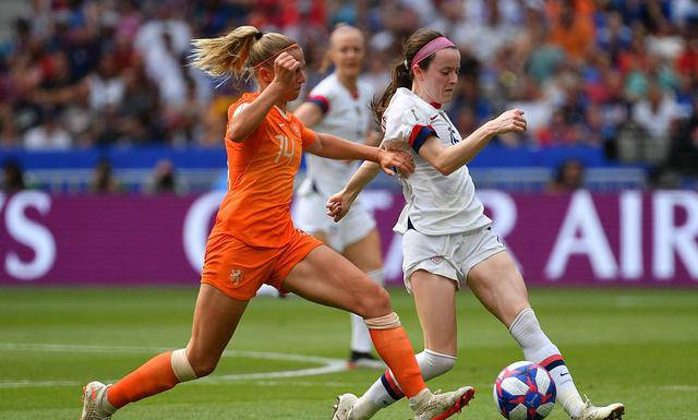 美国女足精彩对决，最终取得胜利