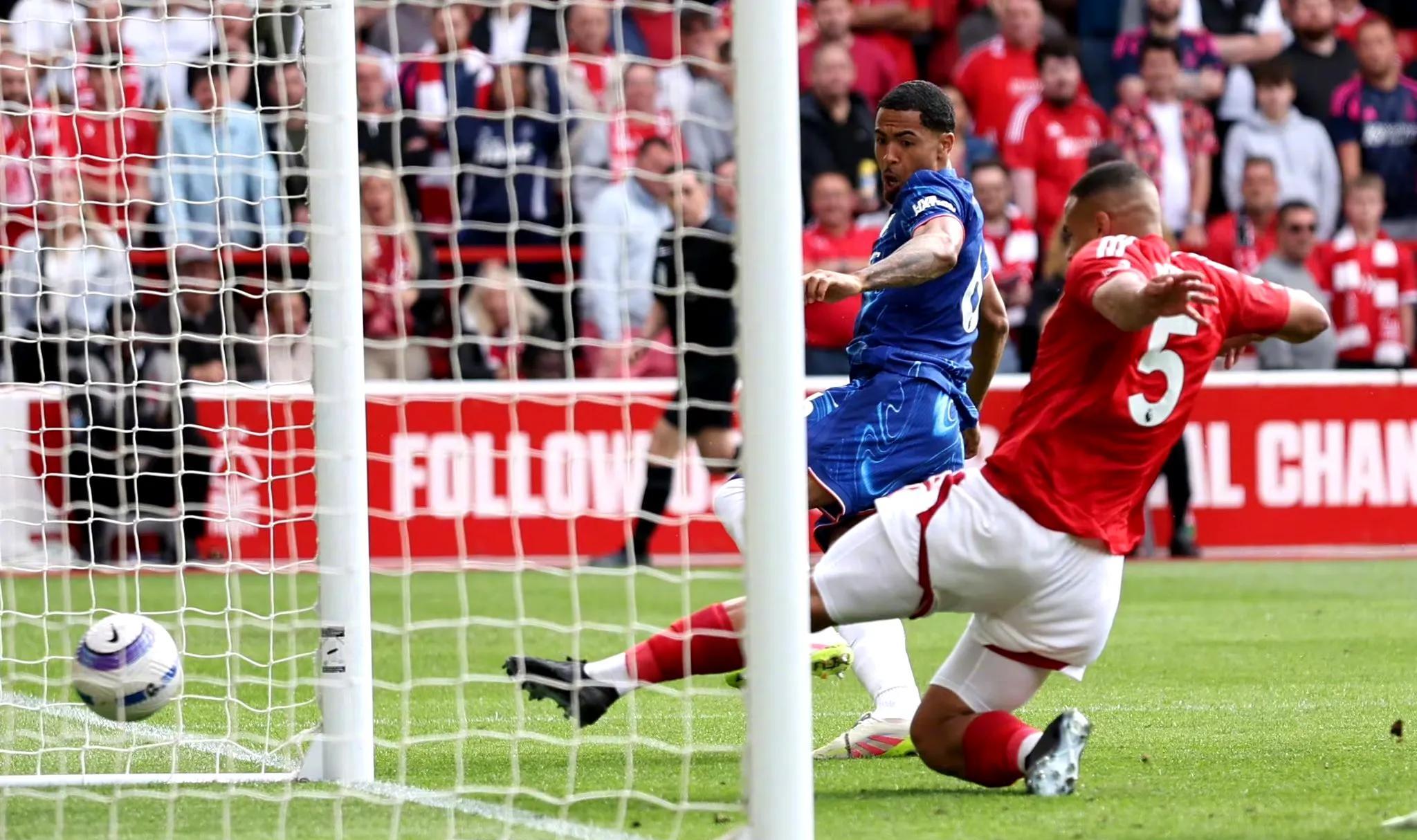 曼联客场逆袭，夺得关键三分