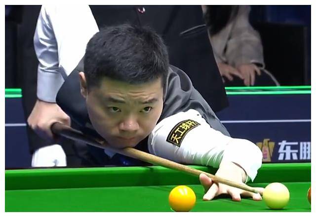 梅斯球员凭借技术取胜,领先对手 梅斯球员凭借技术取胜,领先对手