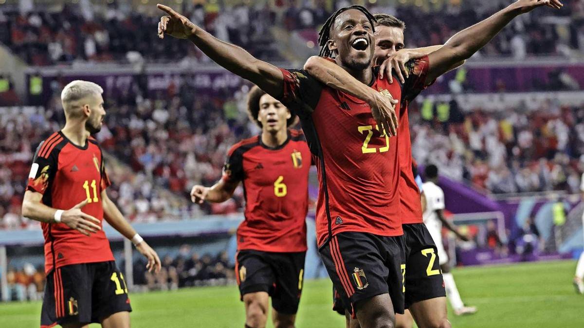 开云体育中国-法国队闯入半决赛，与对手激烈对决