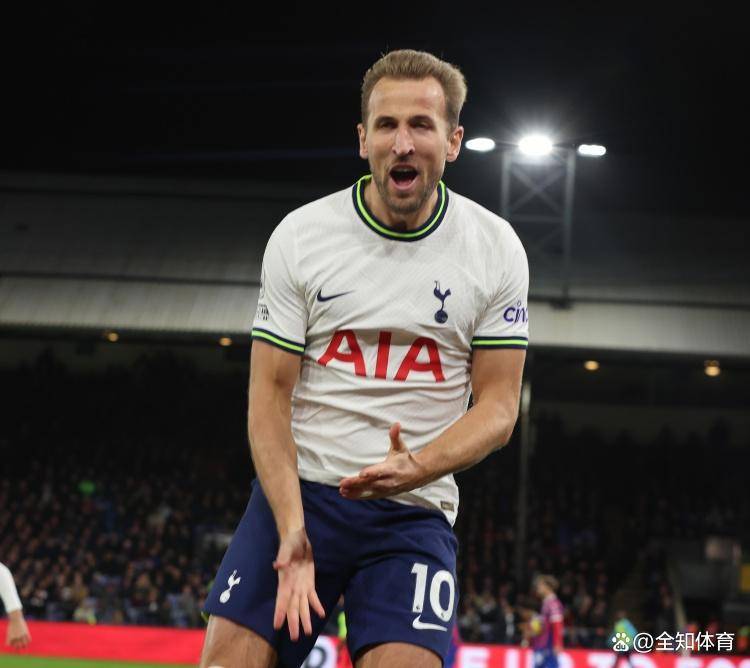 关于拜仁慕尼黑4-2战胜多特蒙德，提前两轮夺得德甲冠军的信息