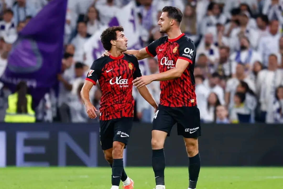 英格兰鏖战皇马，卡塞米罗送出助攻