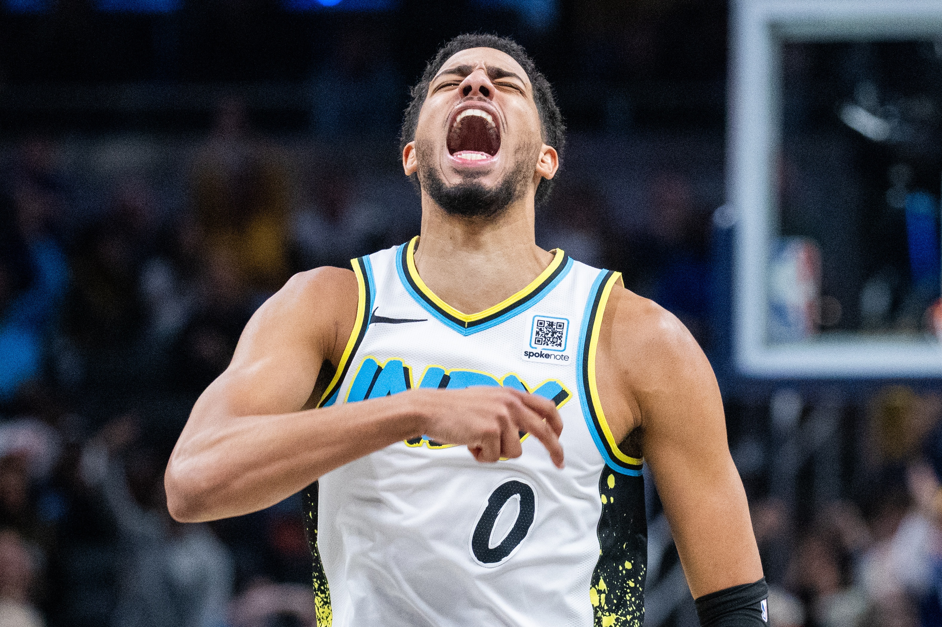 关于火箭逆转步行者,赛迪斯-杨21分的信息 关于火箭逆转步行者,赛迪斯-杨21分的信息