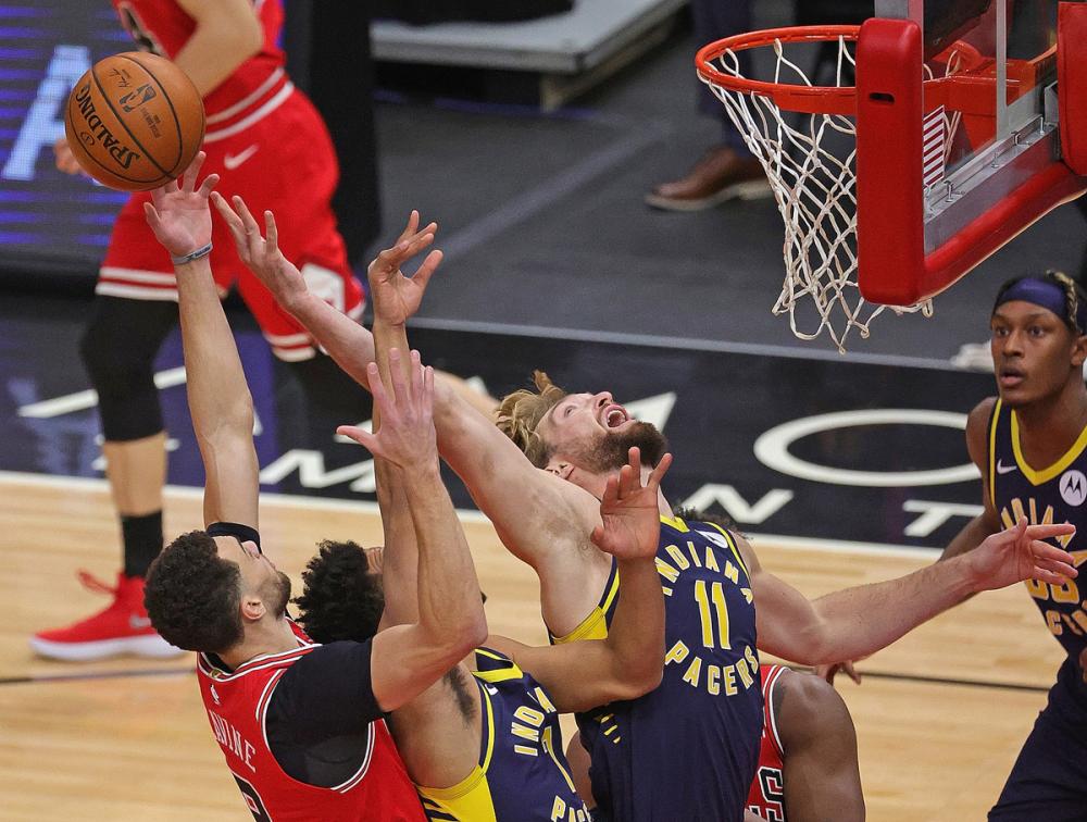 步行者击退篮网,拉文37分 步行者击退篮网,拉文37分