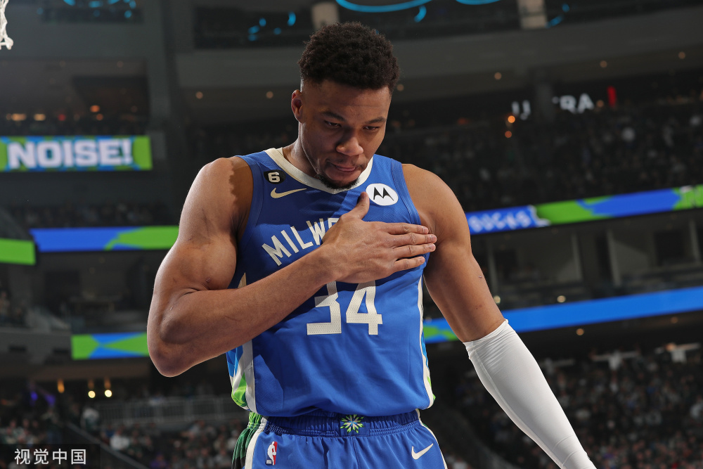 包含西班牙男篮横扫雄鹿B队，波特高光表现的词条