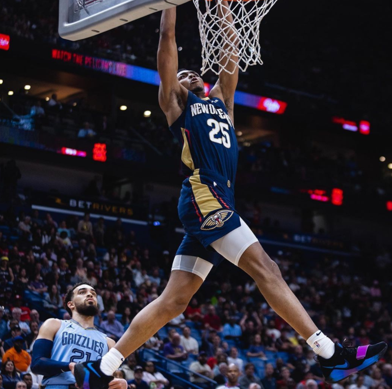 国王逆转雷霆,麦科勒姆高光表现 国王逆转雷霆,麦科勒姆高光表现