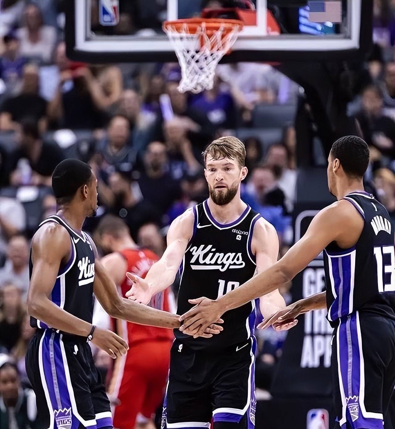 鹈鹕完胜猛龙,德罗赞惊艳四座 鹈鹕完胜猛龙,德罗赞惊艳四座