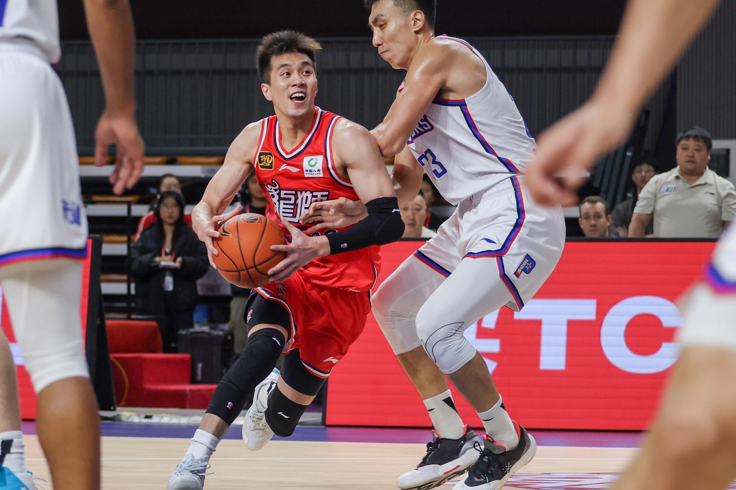 广东队绝杀爵士,郭艾伦统治全场 广东队绝杀爵士,郭艾伦统治全场