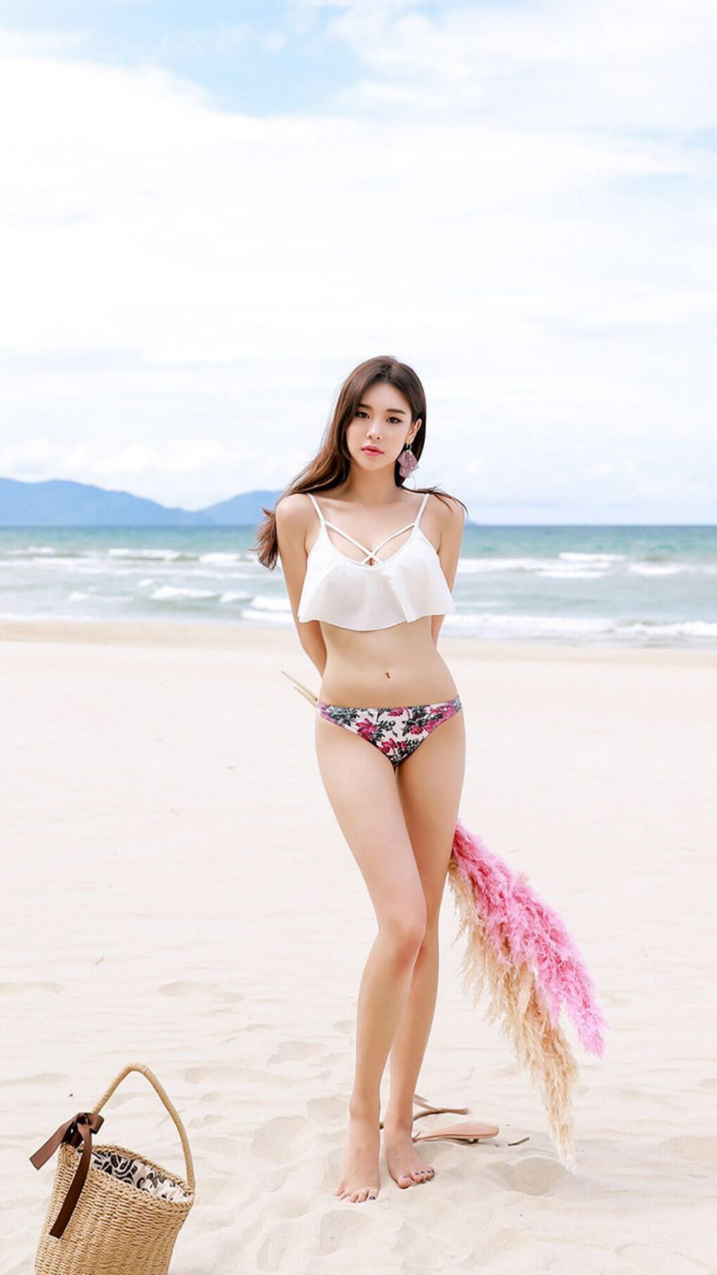 莱万关键先生闪耀，新西兰爆冷打穿比利亚雷亚尔