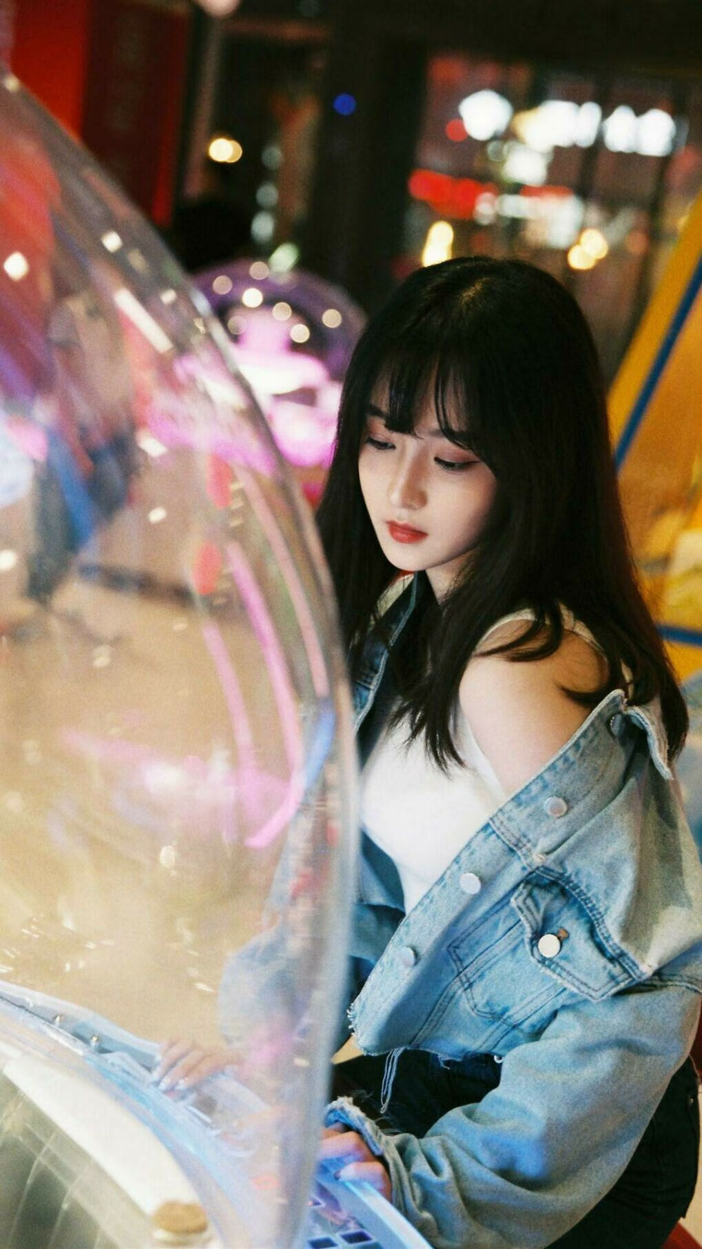 开云APP-体育狂欢日，英超焦点战惊心动魄，凯尔特人轻取森林狼显霸气