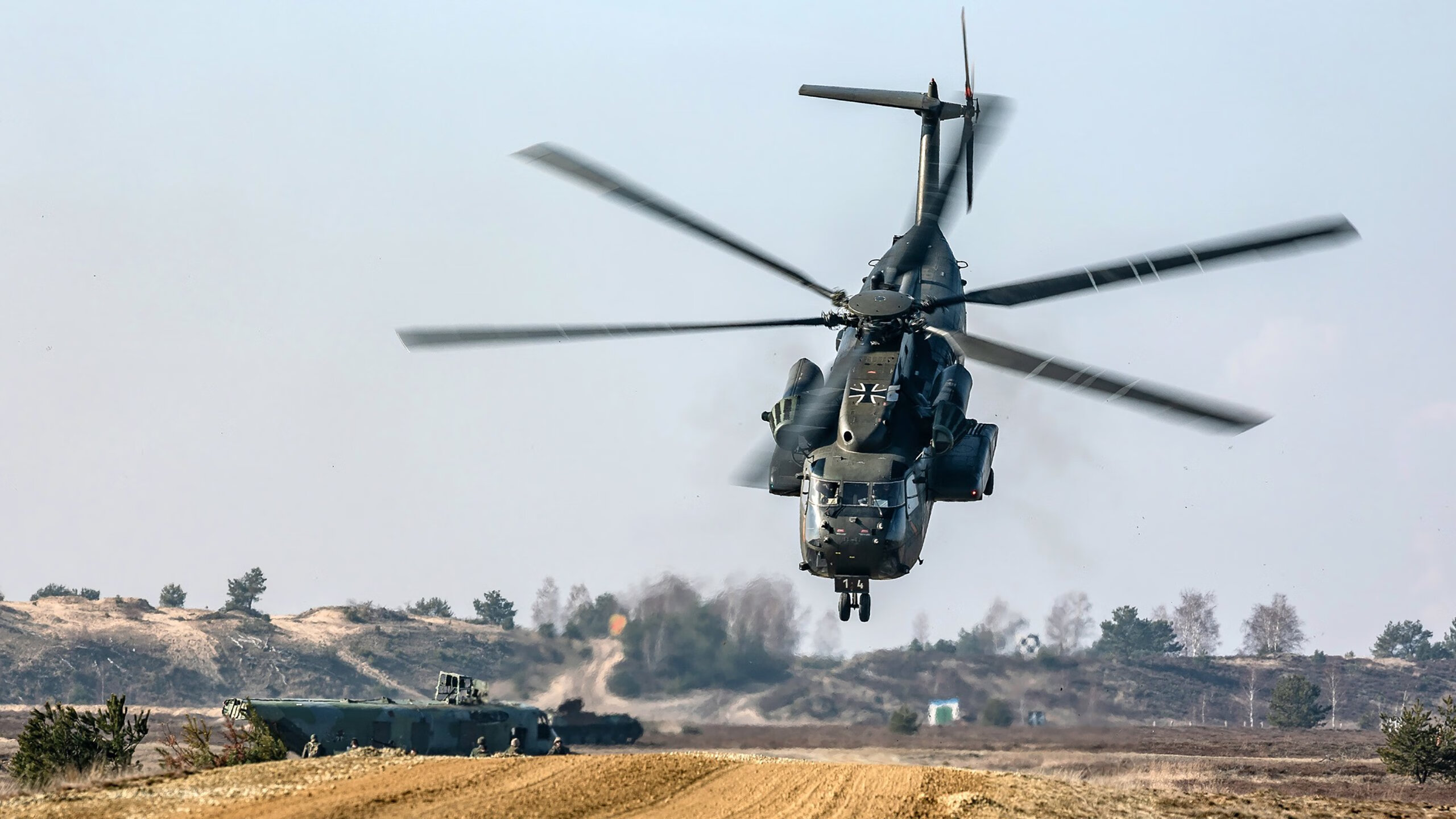 西亚卡姆全面爆发主宰比赛走向，尼克斯客场力克奇才迎关键胜利