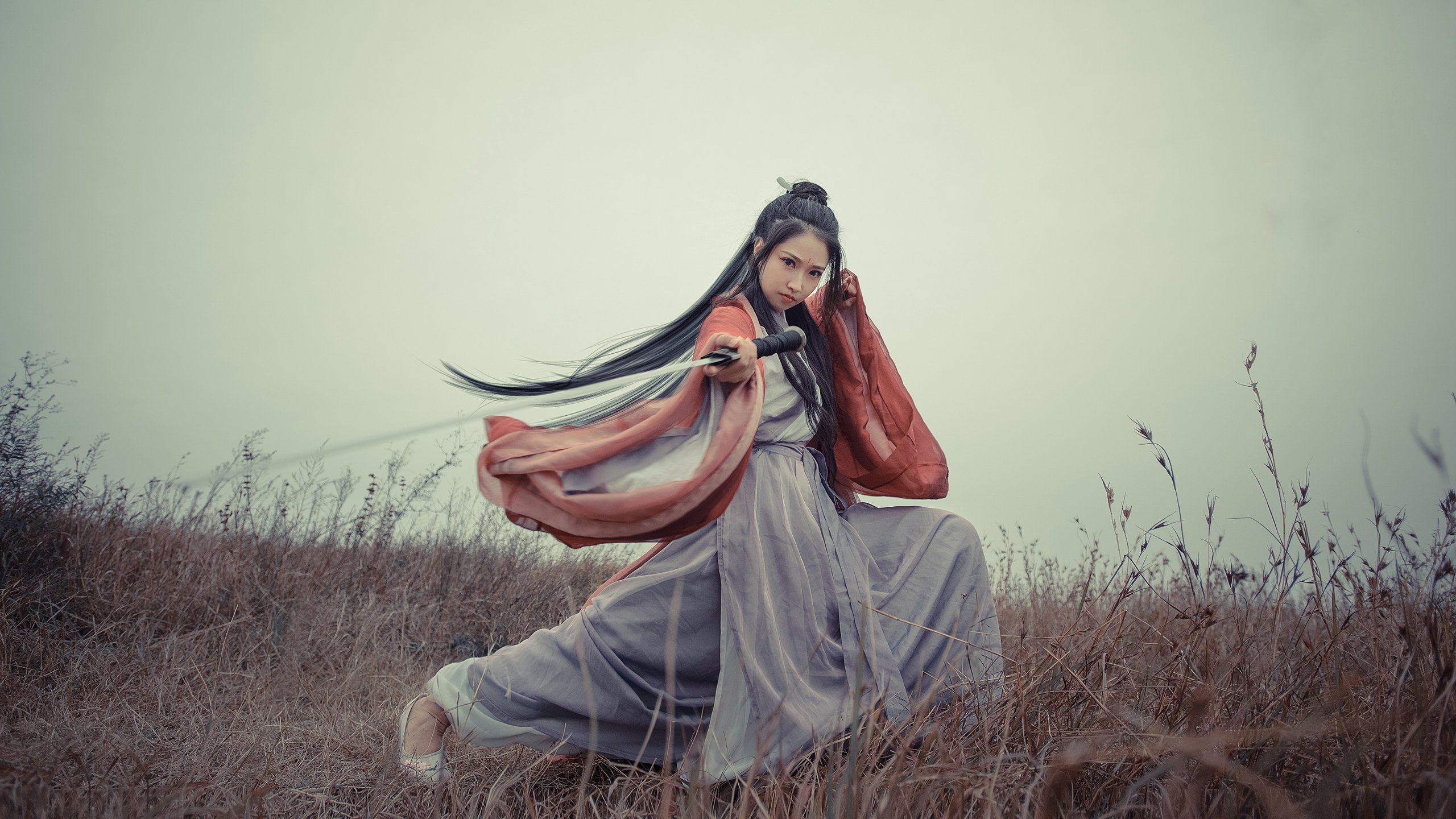 加时鏖战与欧冠辉煌，雄鹿险胜步行者，拉文决赛独舞