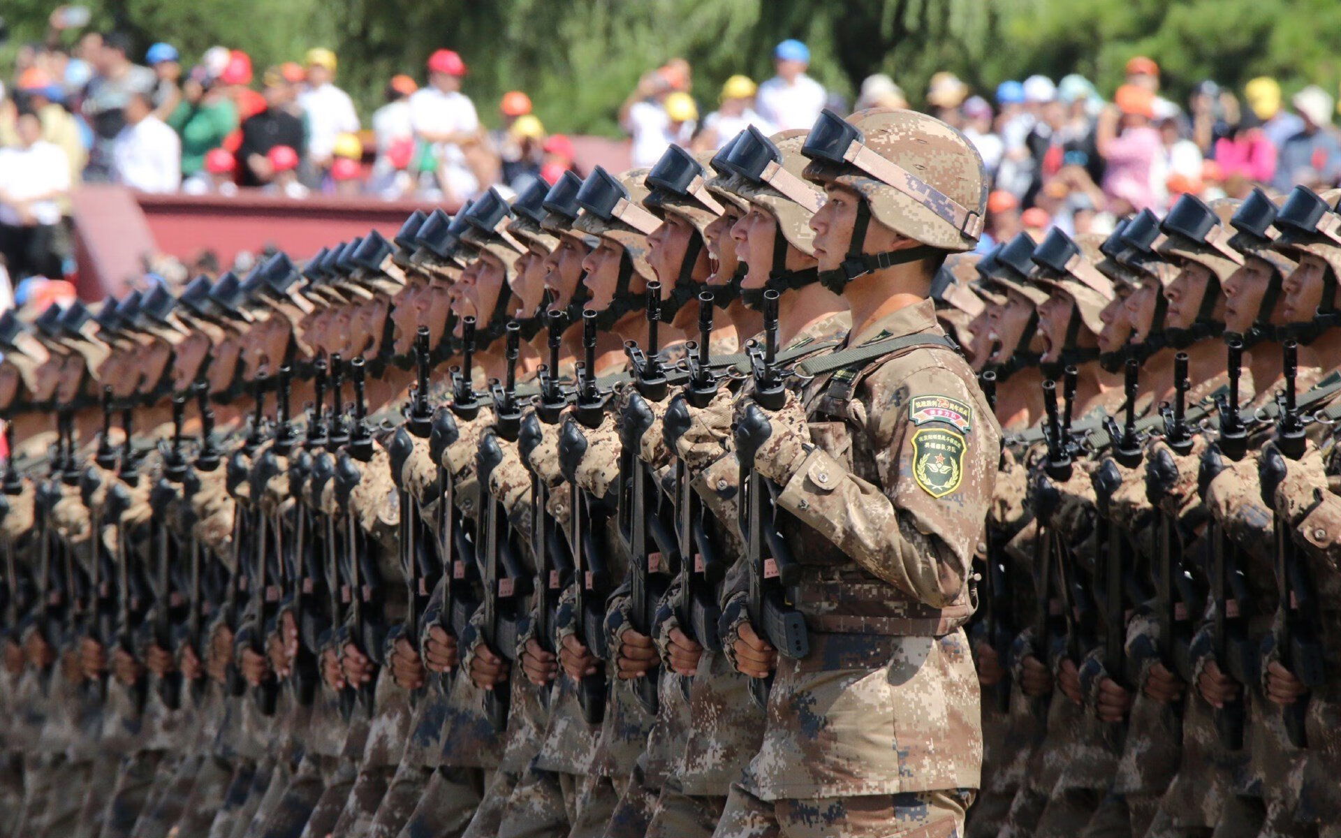 决胜时刻的双星闪耀，太阳绝杀黄蜂，霍勒迪欧冠半决赛主宰赛场